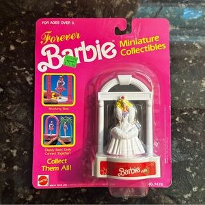 Vintage 1989 Barbie miniature collectibles